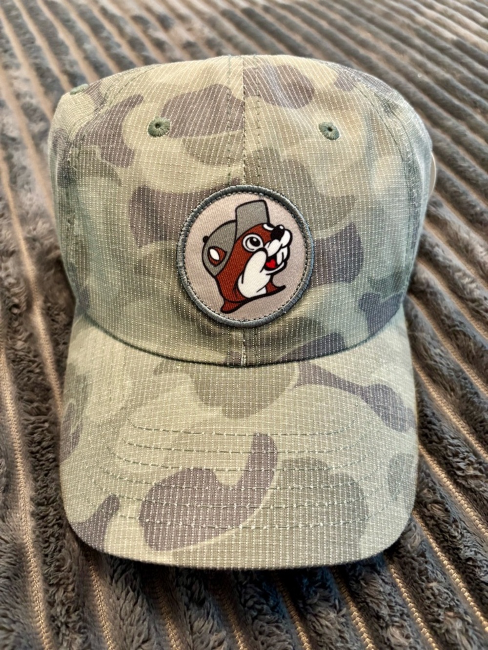 NWT Buc-ee’s Green Camo hat